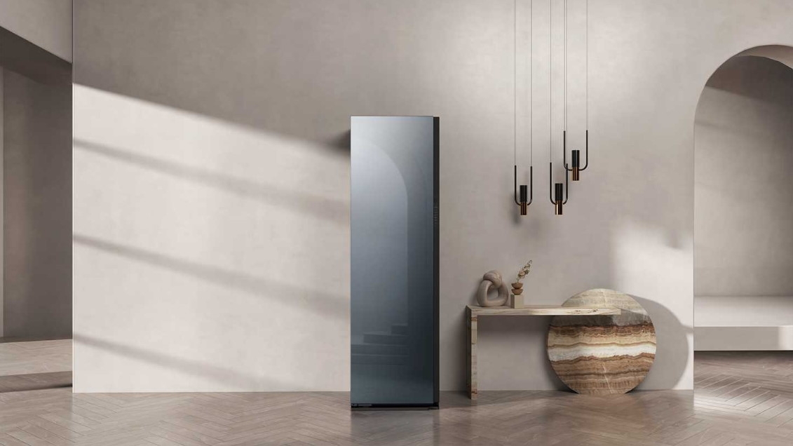 Samsung Bespoke AirDresser Grand Clothing Care System Crystal Mirror