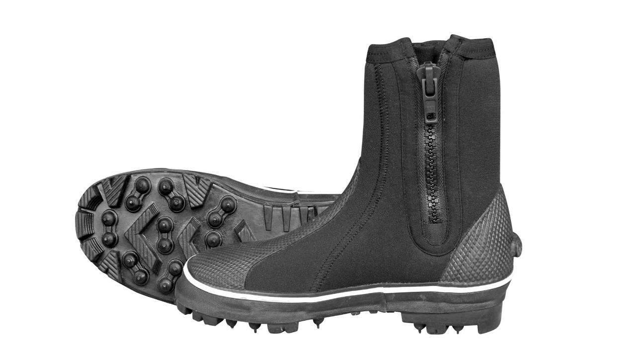 Mirage Black/Grey Rockhopper Boots with Rubber Coated Steel Spikes and Storage Bag