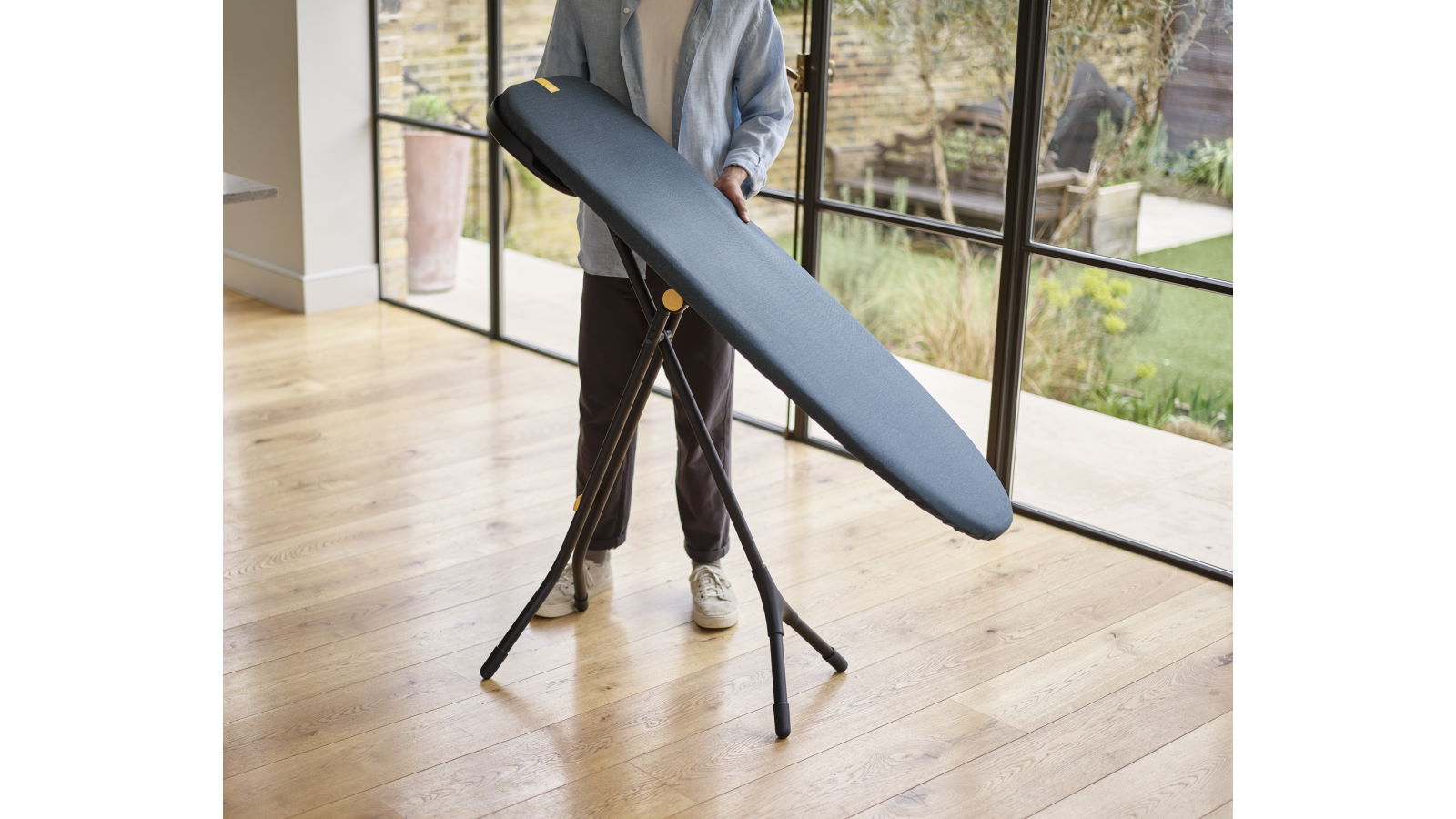 Joseph Joseph Glide Max Plus 135cm EasyStore Ironing Board with