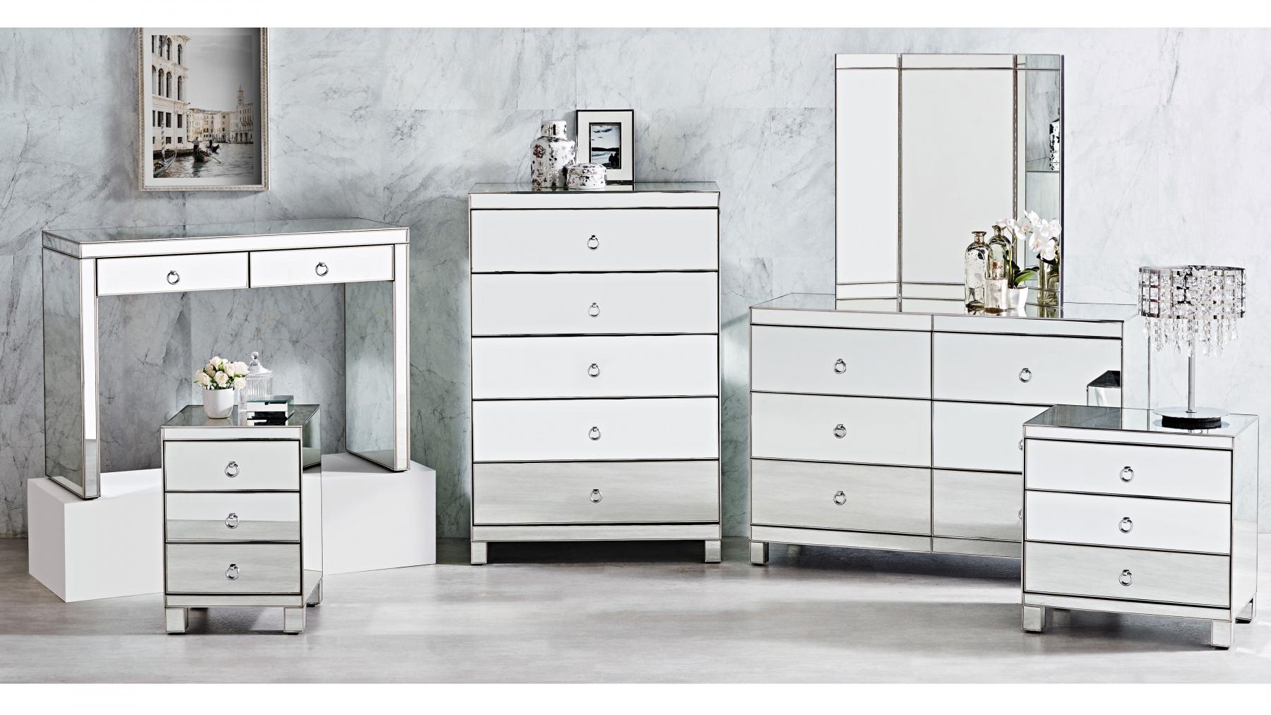 Lia 3 Drawer Bedside Table