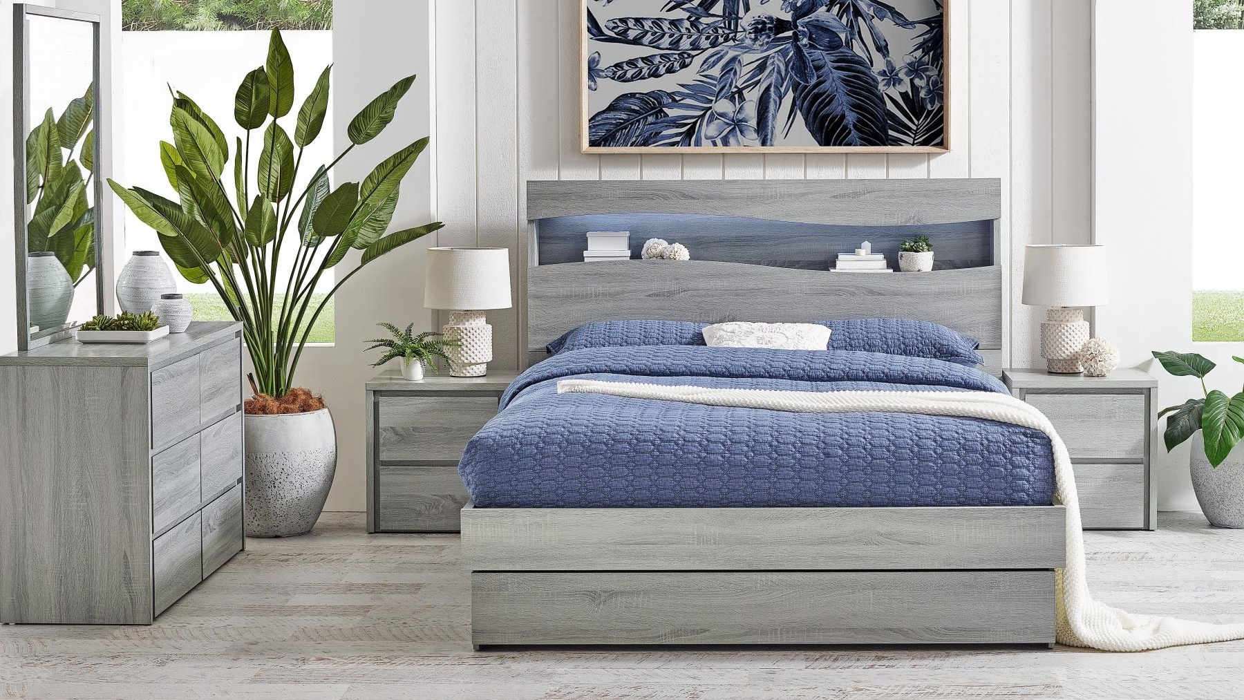 Wave 3-Drawer Bed - King