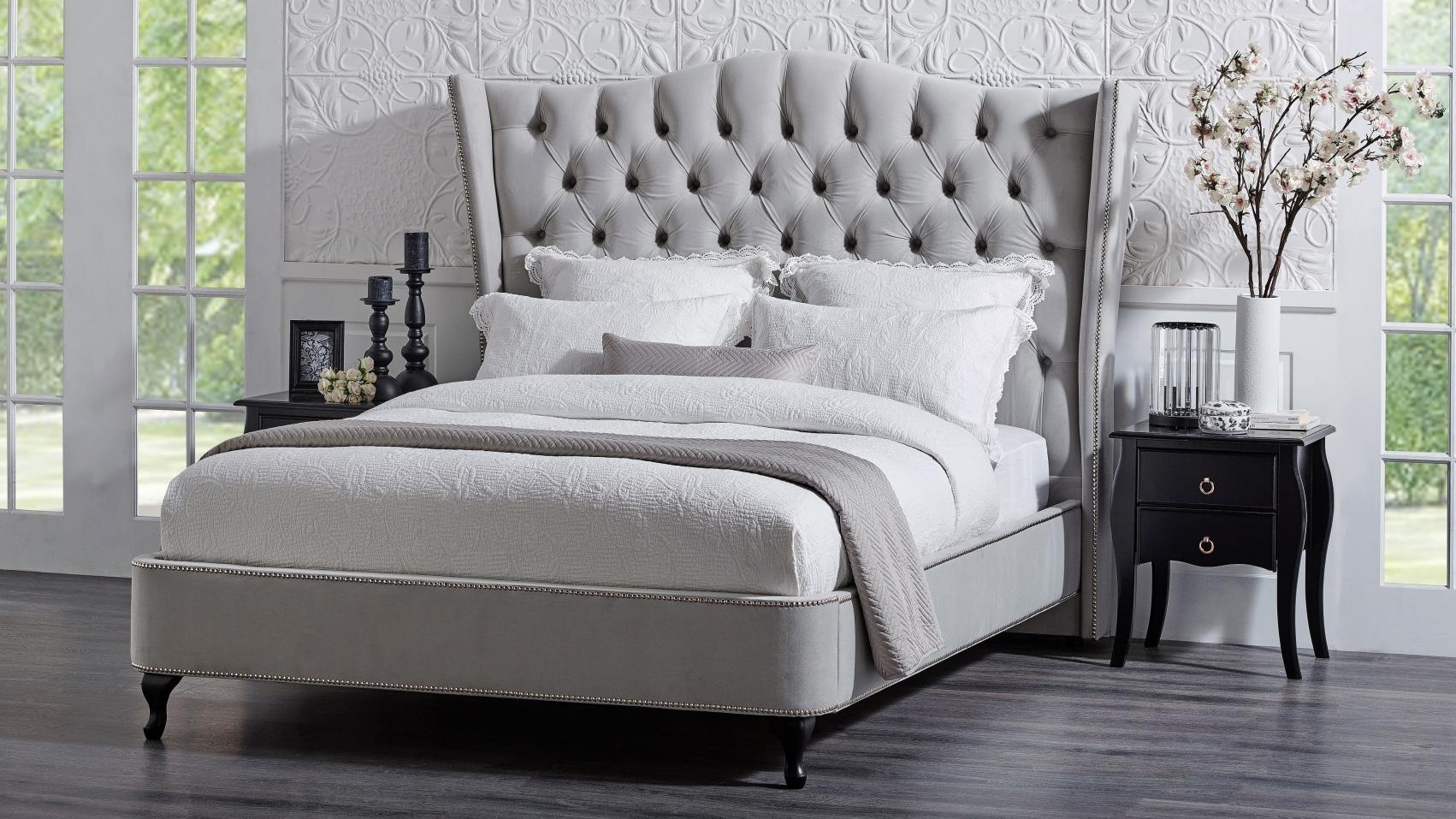 Chateau Bed