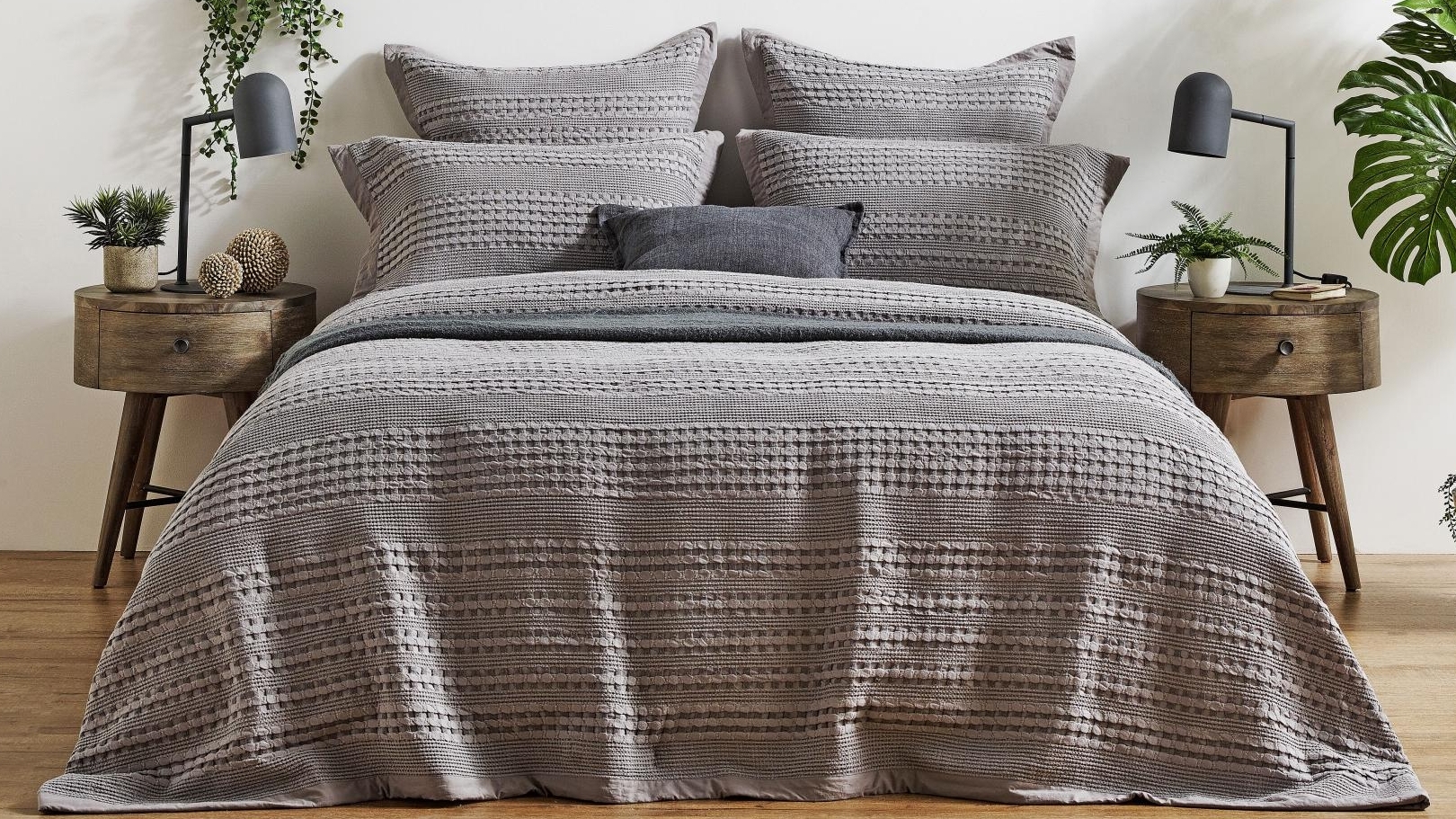Arles Silver Coverlet Set - Single/Double