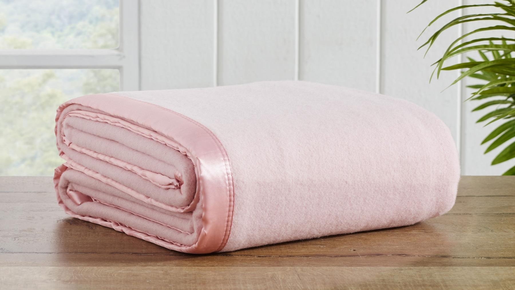 L'Avenue Wool Blush Blanket - Super King