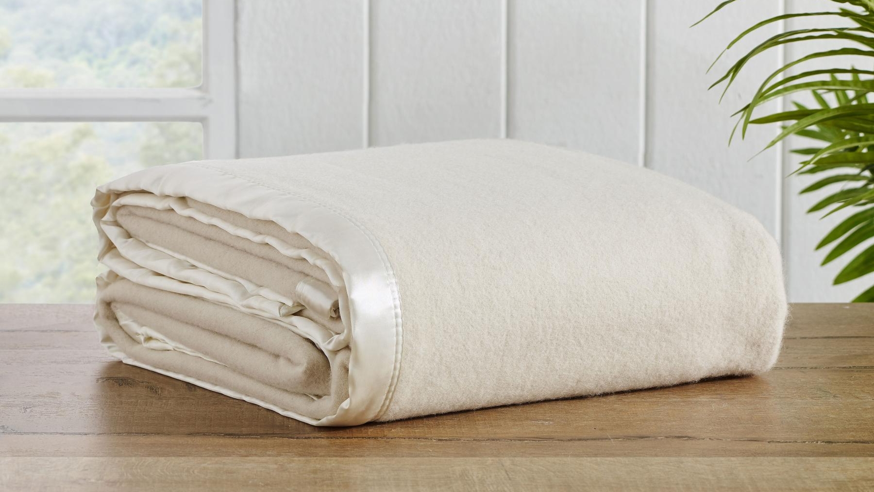L'Avenue Wool Ivory Blanket - Single/Double