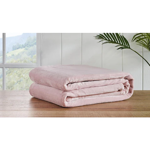 L'Avenue Dakota Blush Blanket