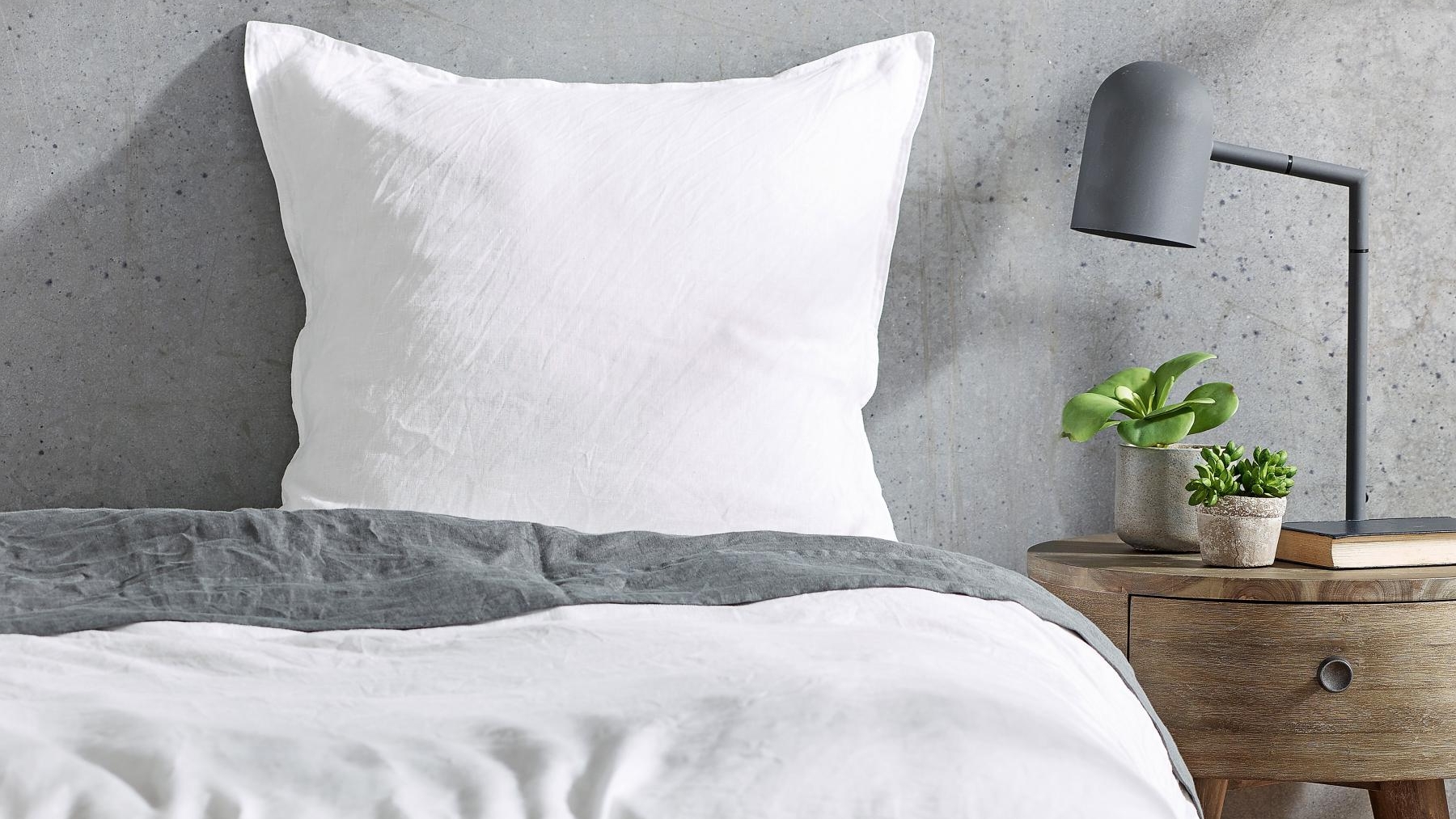 L'Avenue Pure Linen White European Pillowcase 2pk