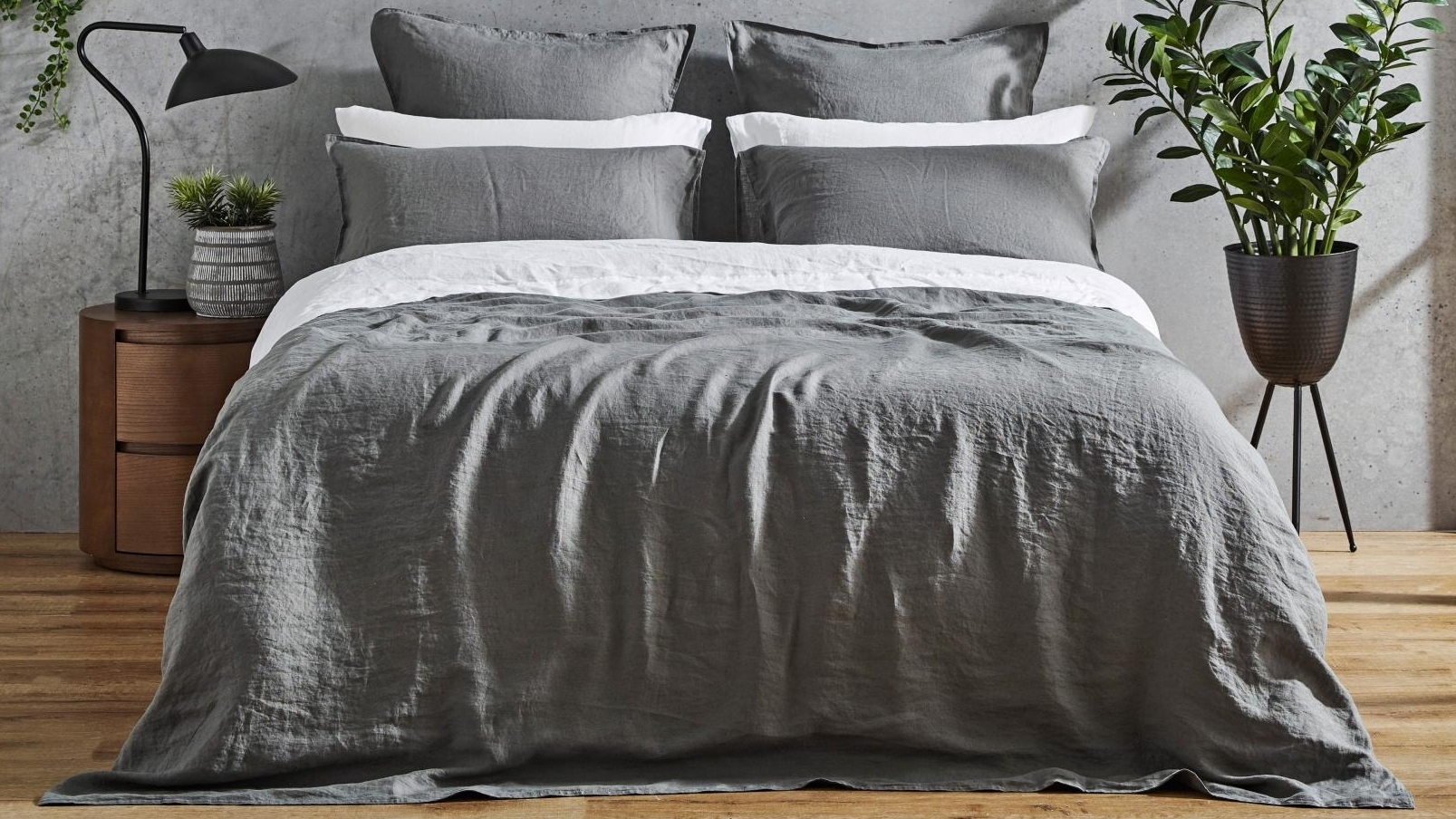 L'Avenue Pure Linen Charcoal Quilt Cover Set - Queen