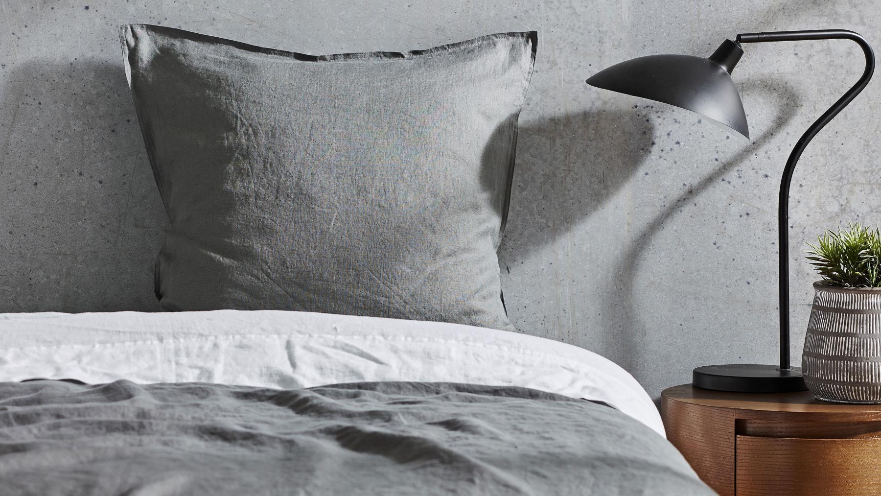L'Avenue Pure Linen Charcoal European Pillowcase 2pk