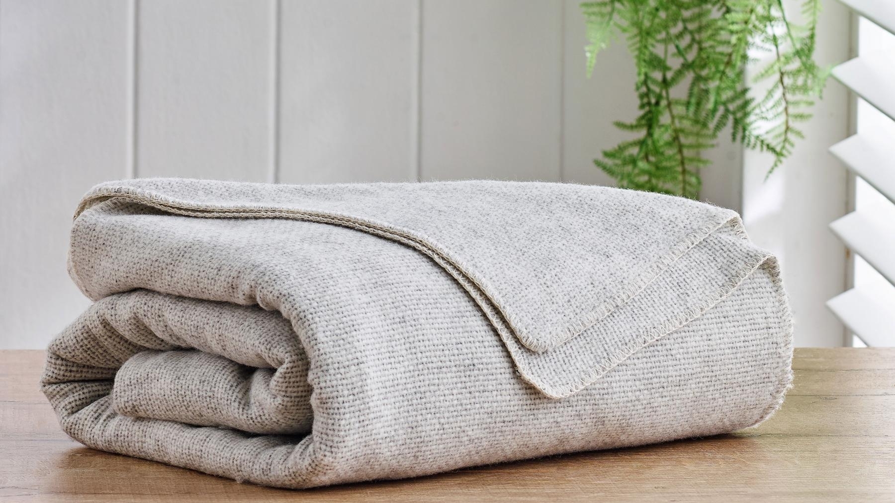 Alpaca Wool Light Grey Blanket - Double/Queen