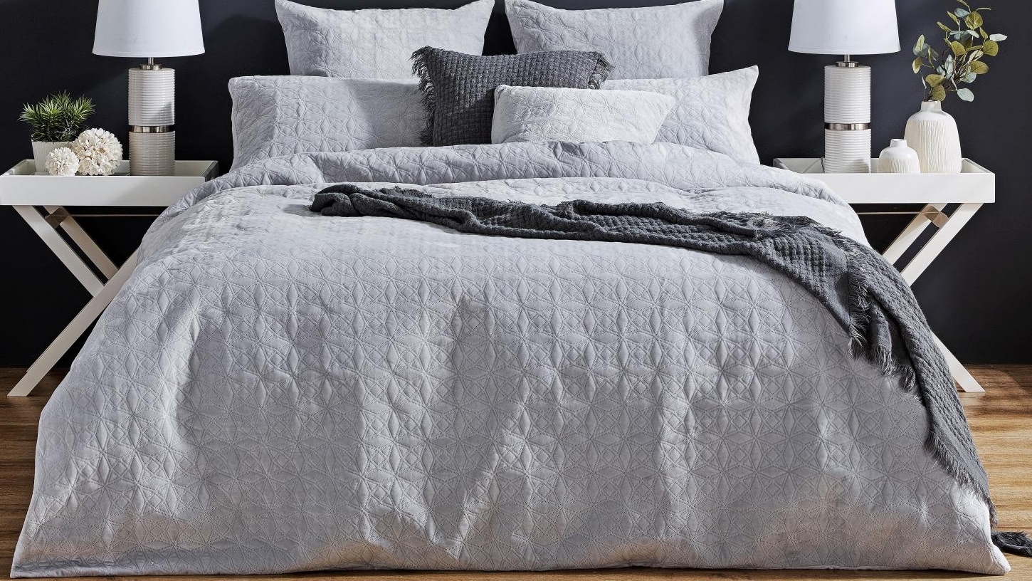 L'Avenue Hazel Silver Quilt Cover Set - Double