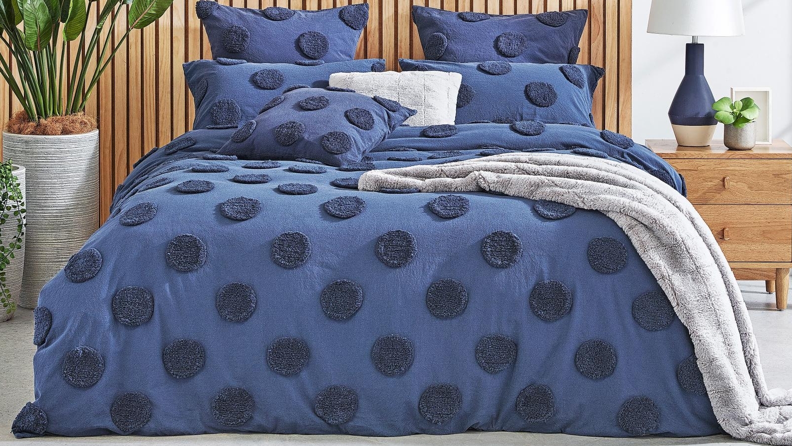 L'Avenue Harley Navy Quilt Cover Set 