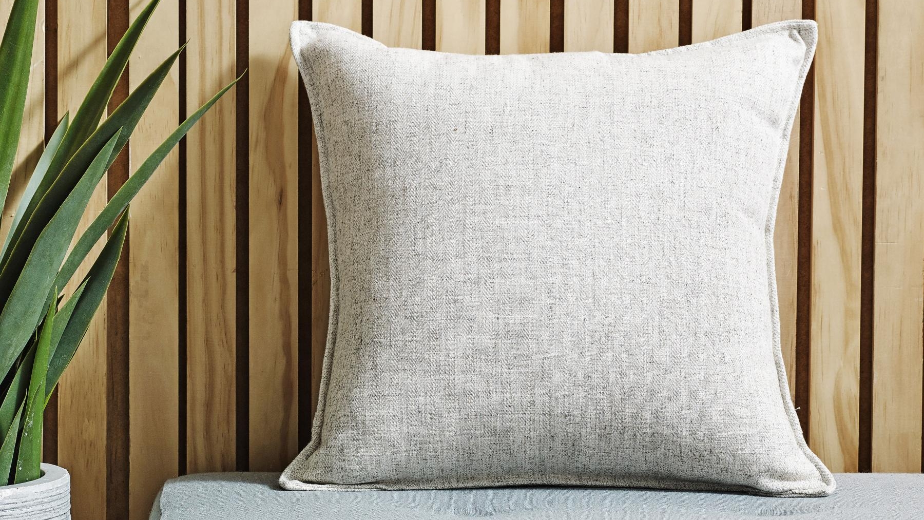 L'Avenue Shaw Linen Blend Cushion