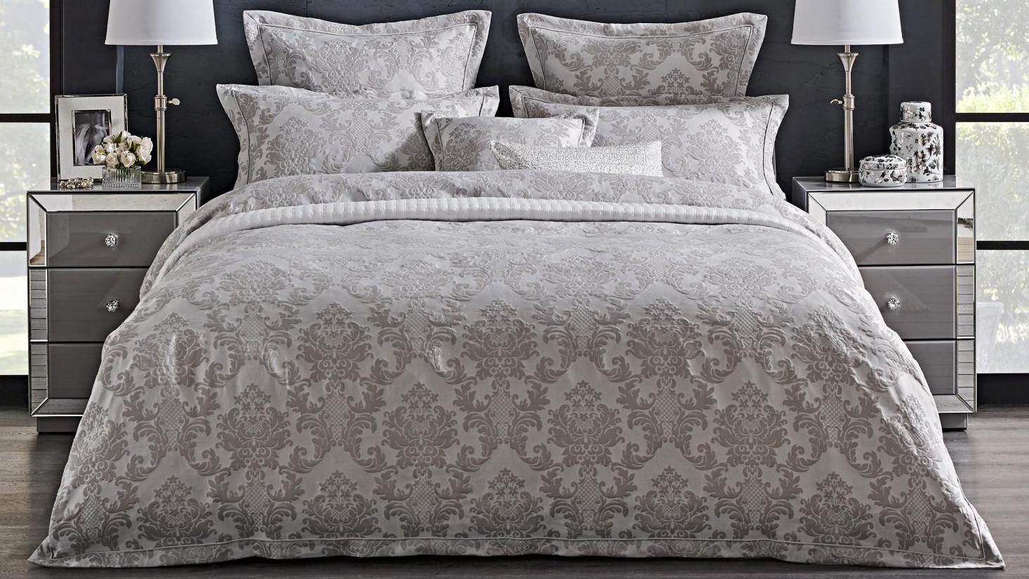 L'Avenue Luxury Daphne Silver Quilt Cover Set - Queen