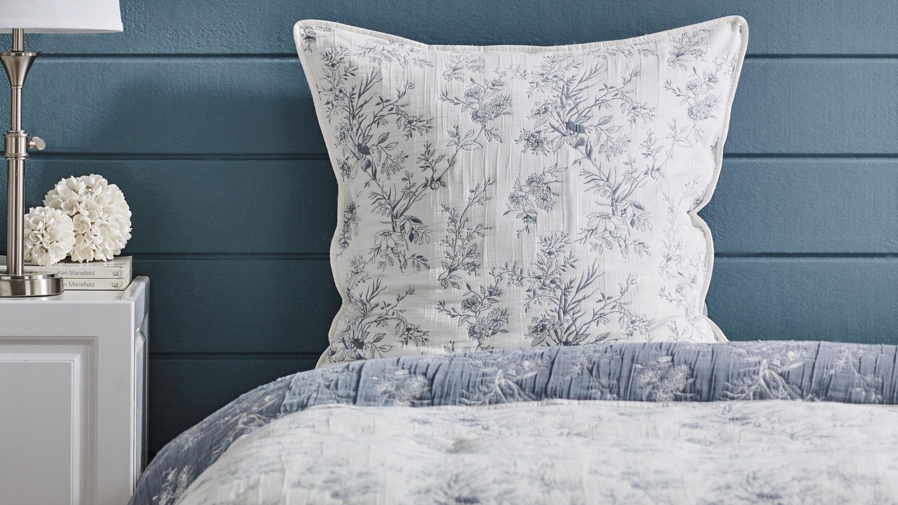 L'Avenue Luxury Fleur European Pillowcase