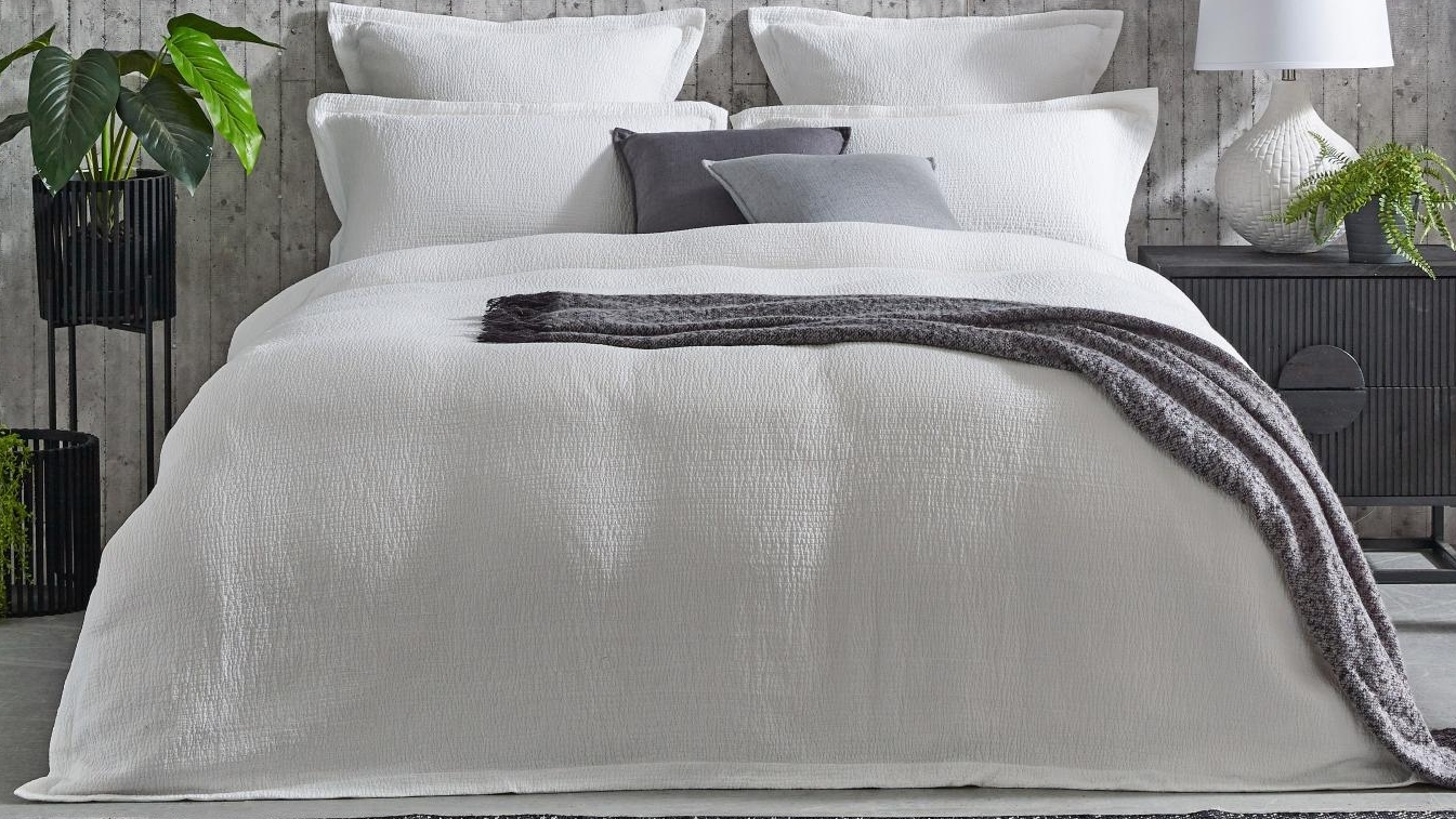 L'Avenue Memphis White Quilt Cover Set - Queen