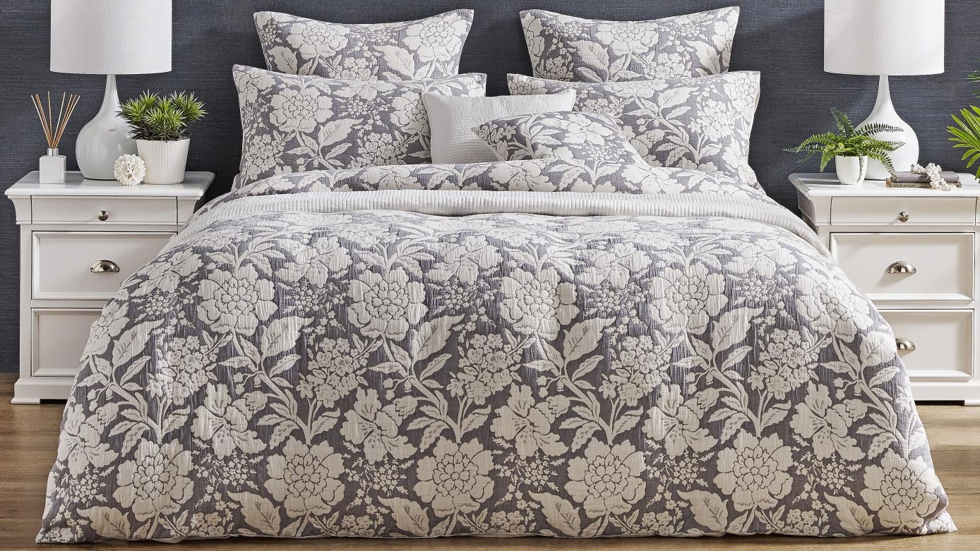 L'Avenue Luxury Delaney Quilt Cover Set - Queen