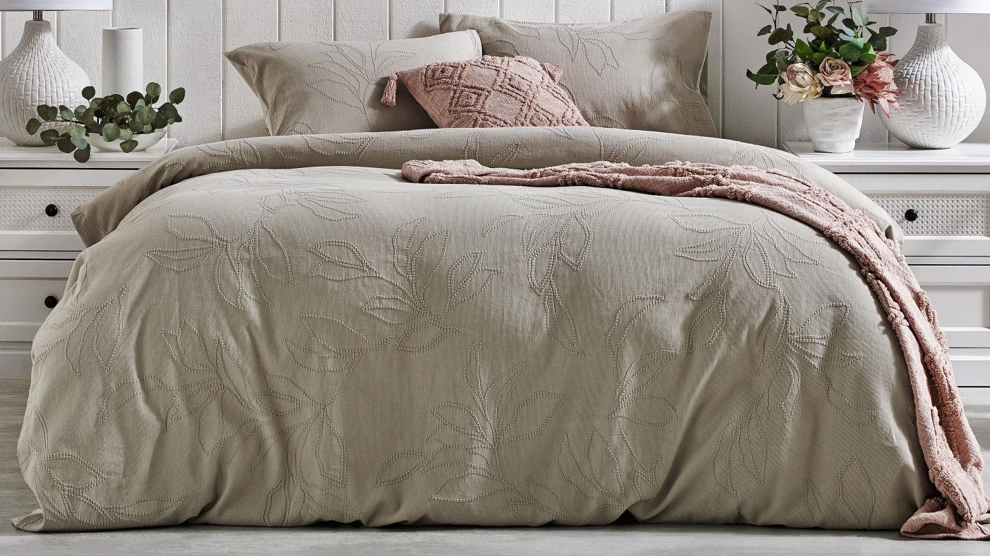 Botanic Quilt Cover Set - Queen