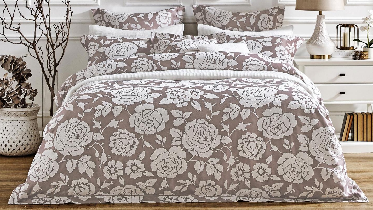 L'Avenue Luxury Cremona Stone Quilt Cover Set - Queen