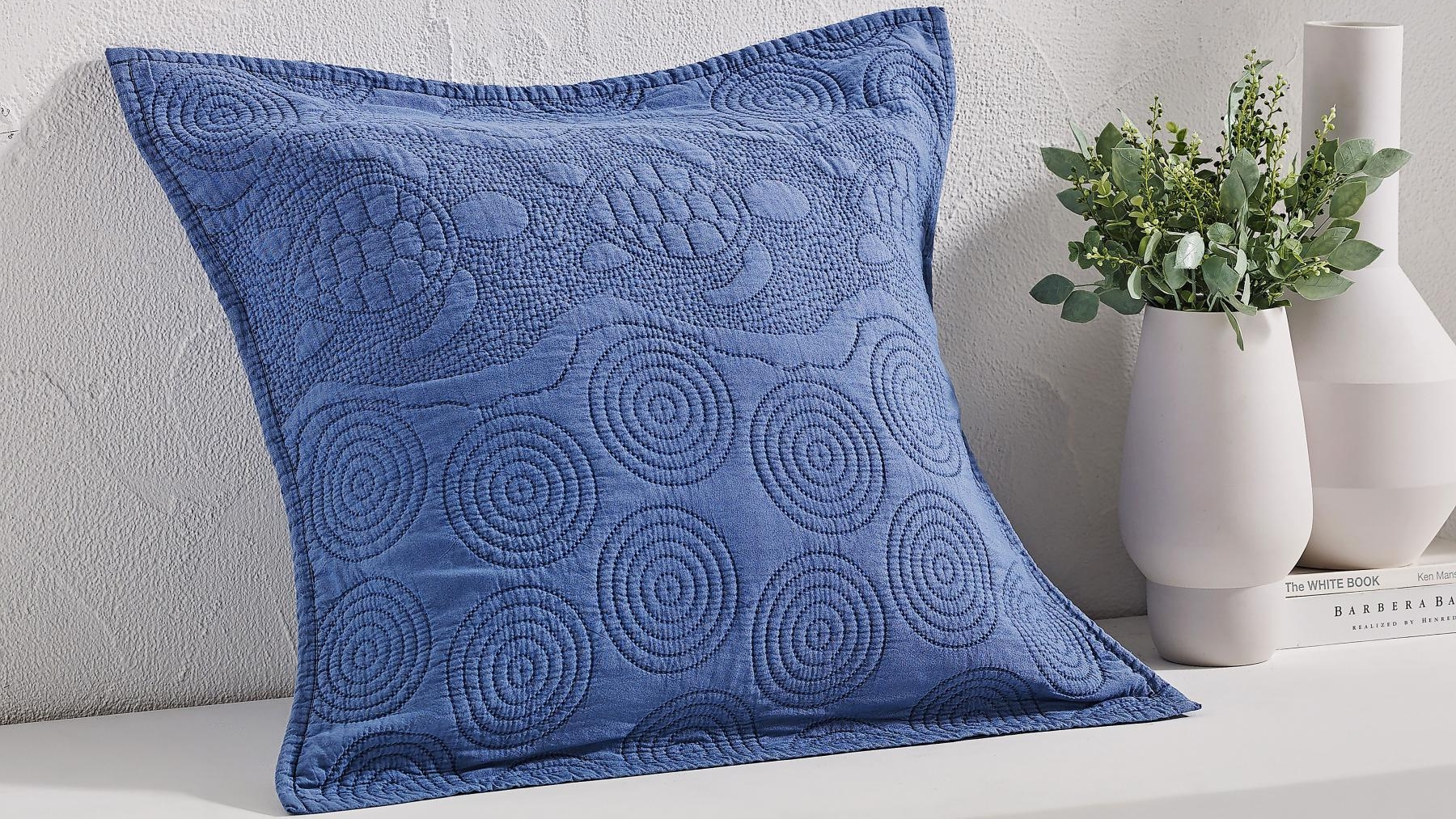 Ngunandhira Turtles Navy European Pillowcase