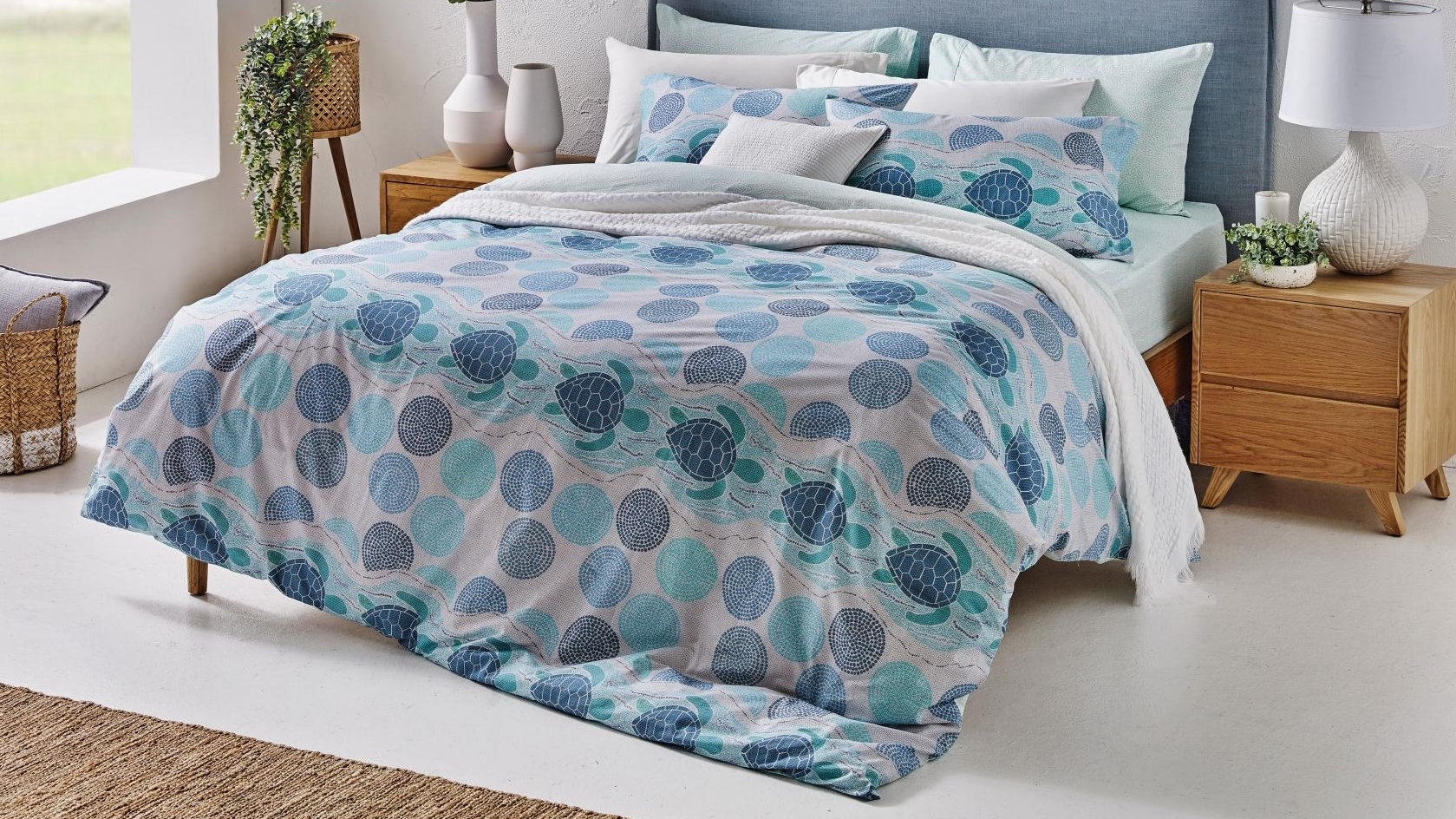 Ngunandhira Migrating Turtles Mint Quilt Cover Set - Super King