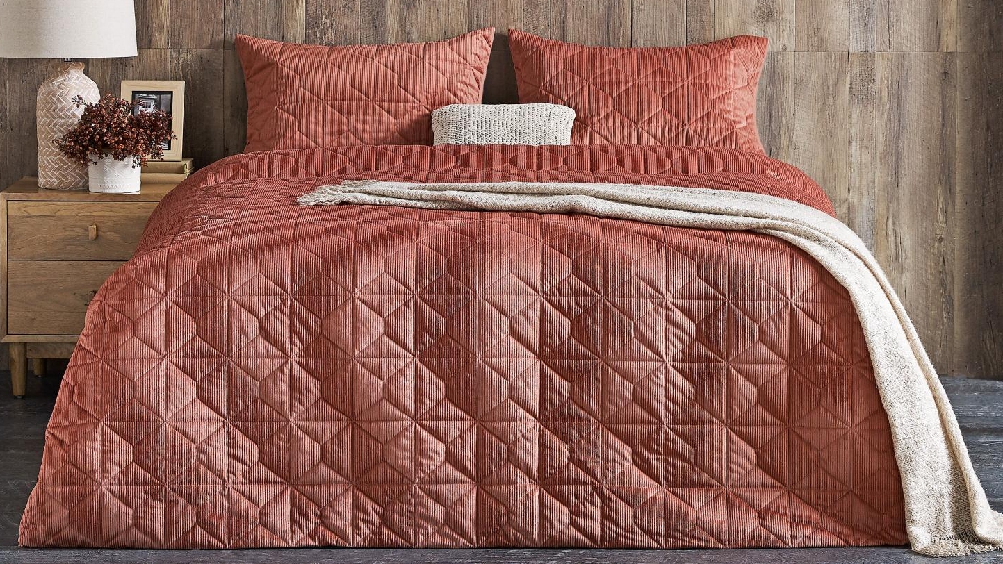 L'Avenue Marla Canyon Rose Quilted Corduroy Quilt Cover Set - Single