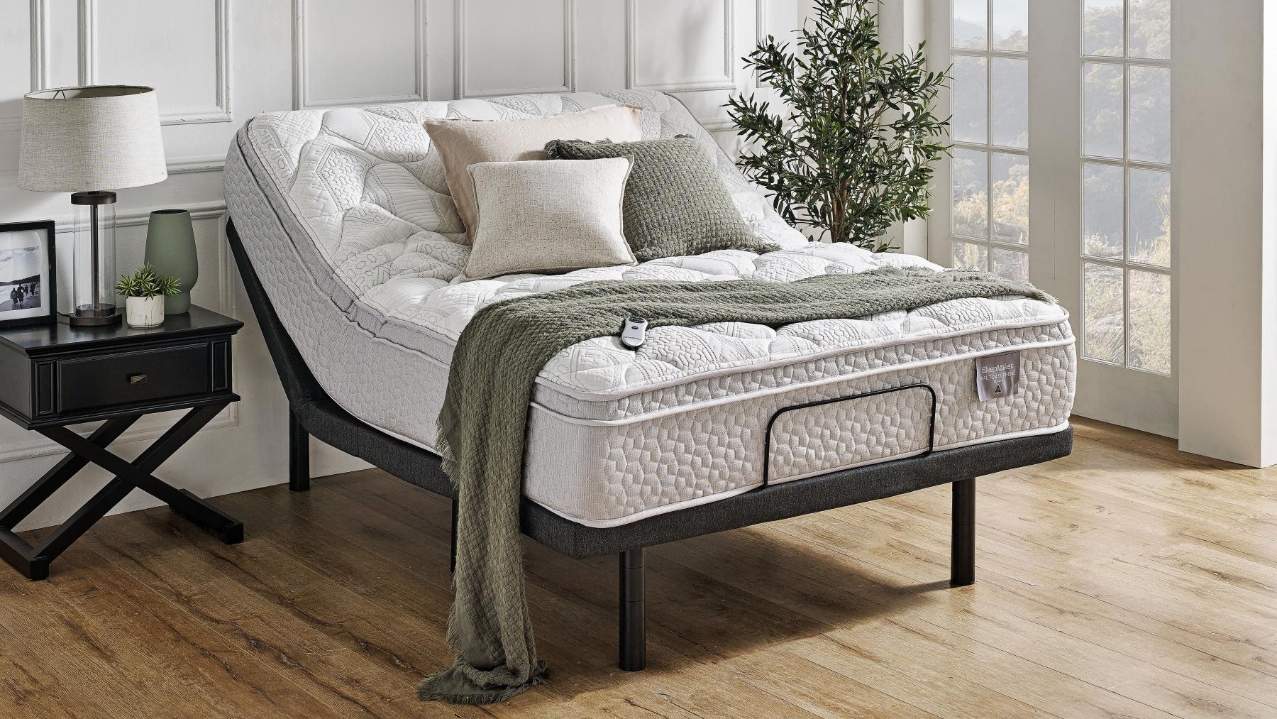 SleepMaker Walton Supreme Plush Mattress Queen Harvey