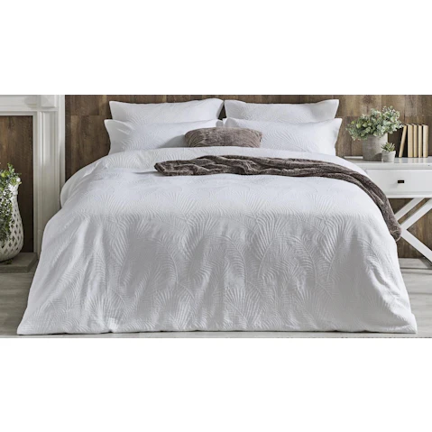 L'Avenue Elk White Quilt Cover Set - Double