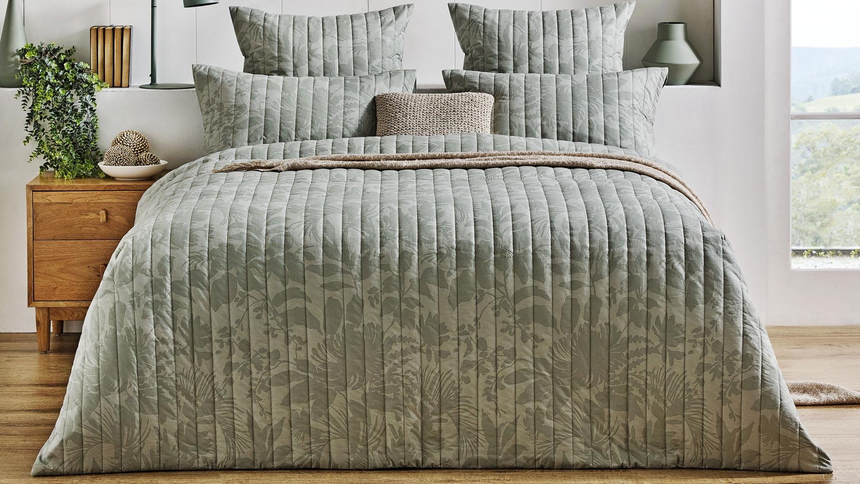 Sonnet Sage Quilt Cover Set - Queen