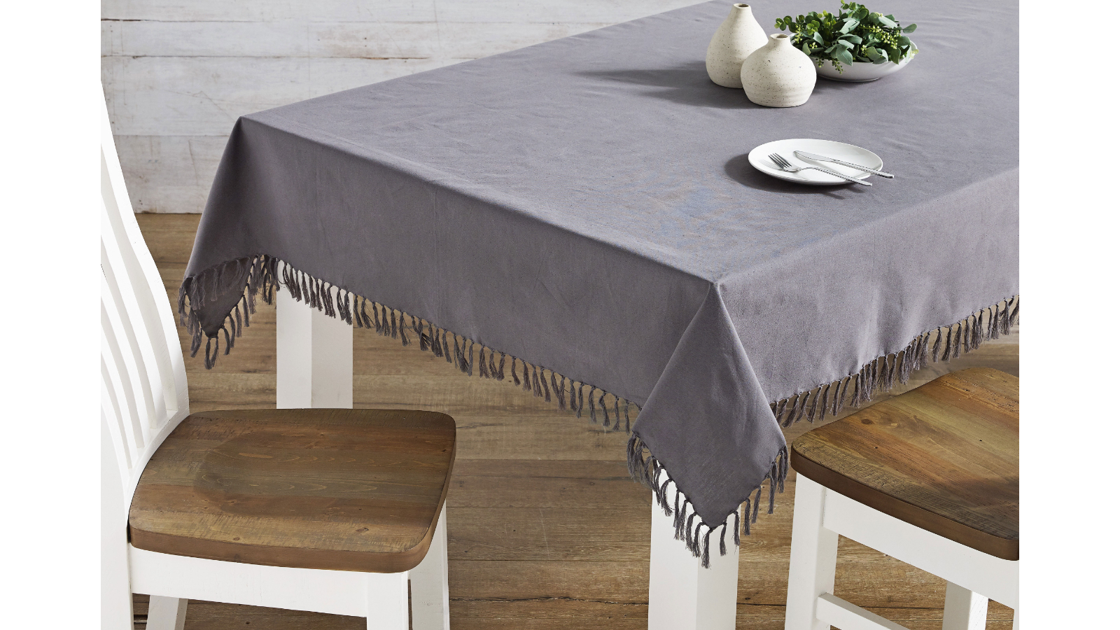 L'Avenue Fringed Tablecloth  Set    