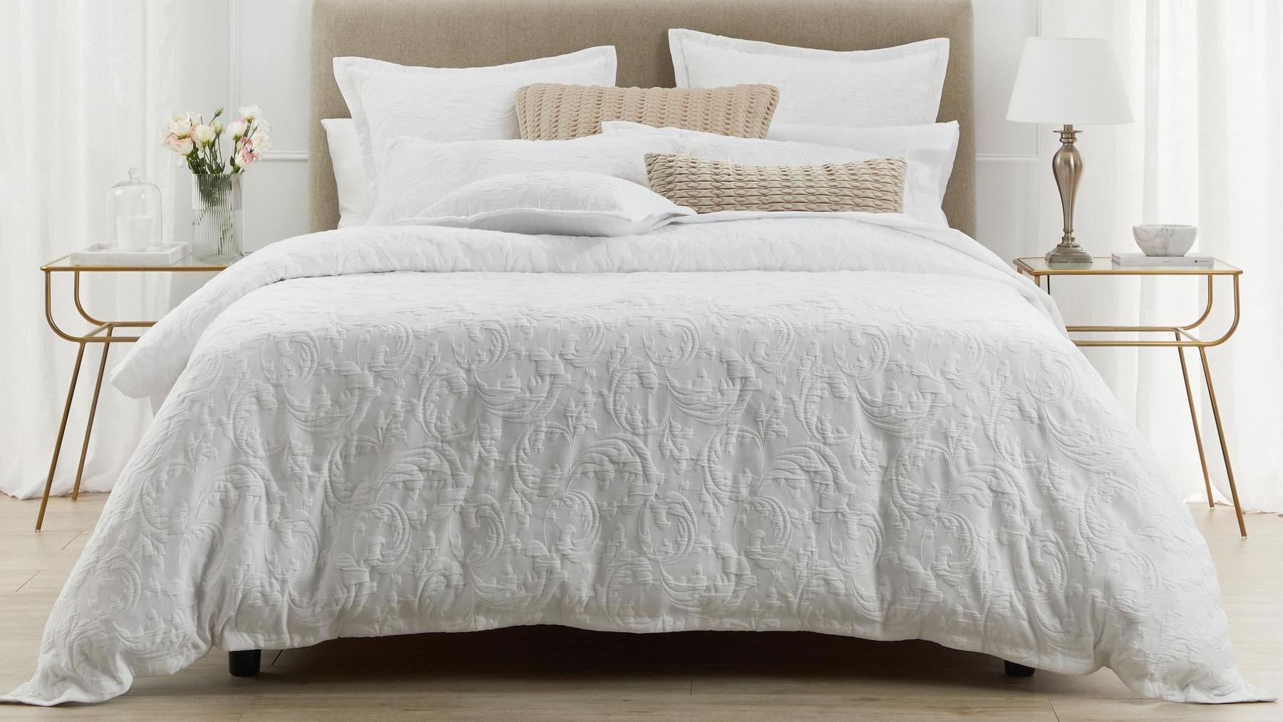 Parisi White Quilt Cover Set - Queen