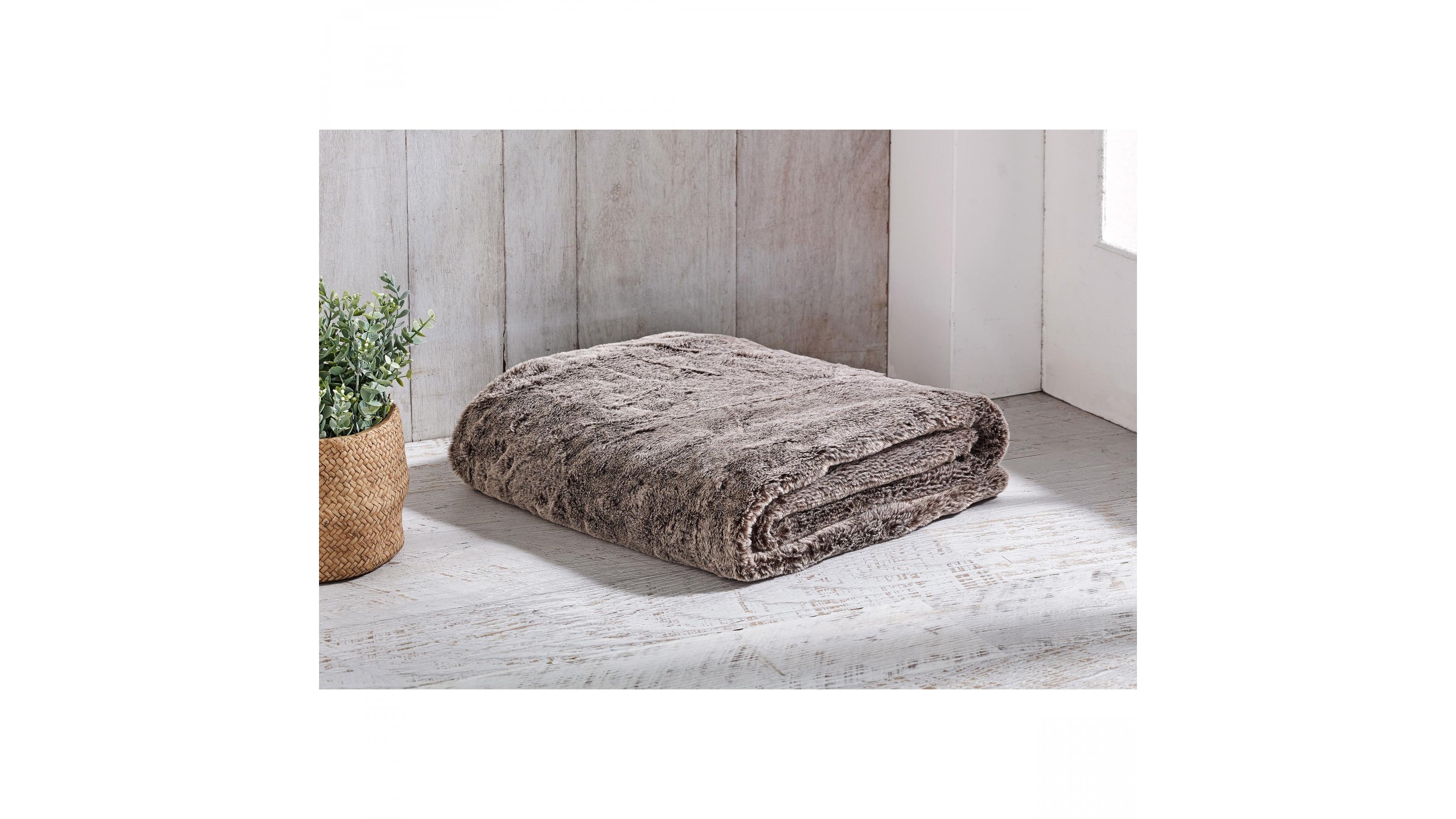 L'Avenue Faux Fur Natural Two Tone Throw
