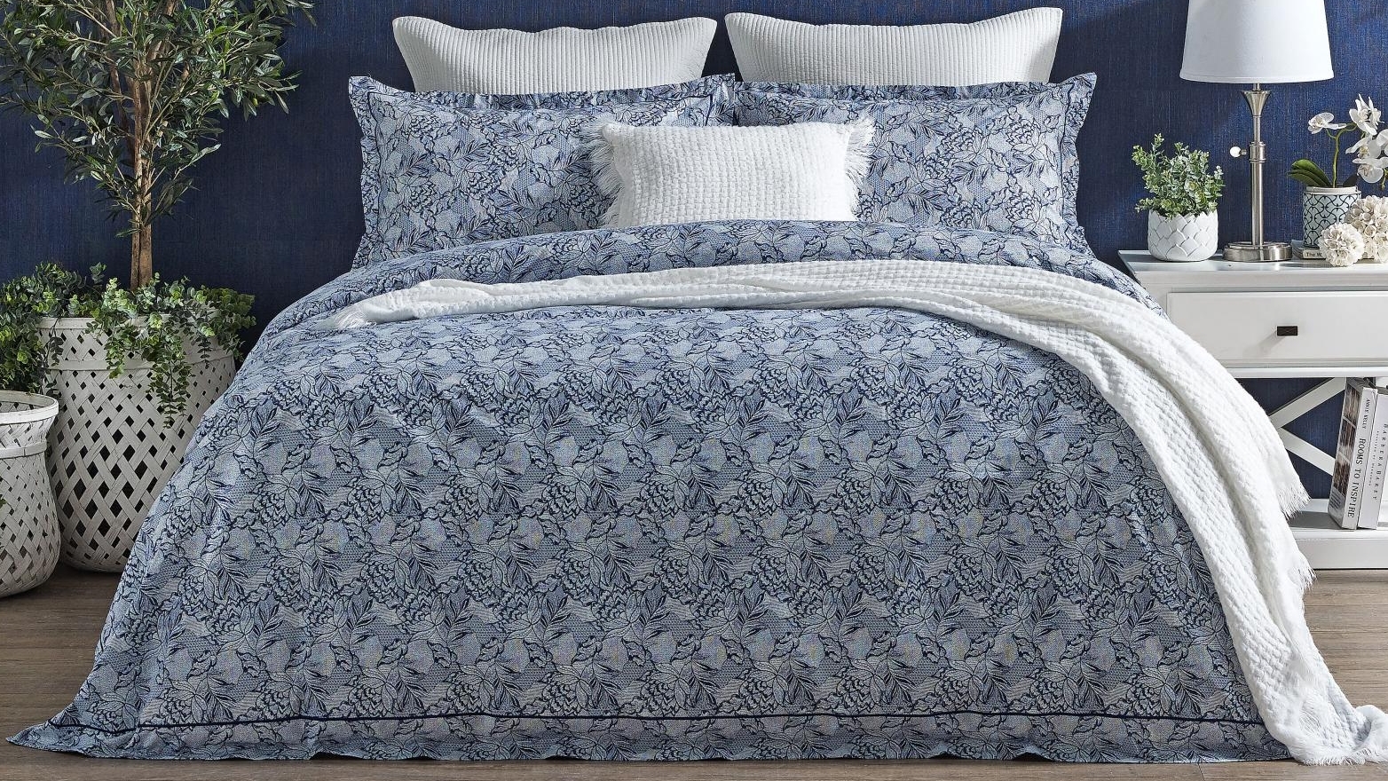 L'Avenue Luxury Livvy Ink Quilt Cover Set - Super King
