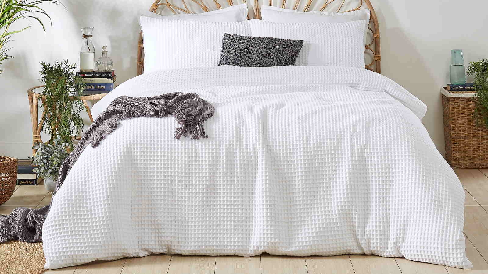 Chunky Waffle White Quilt Cover Set