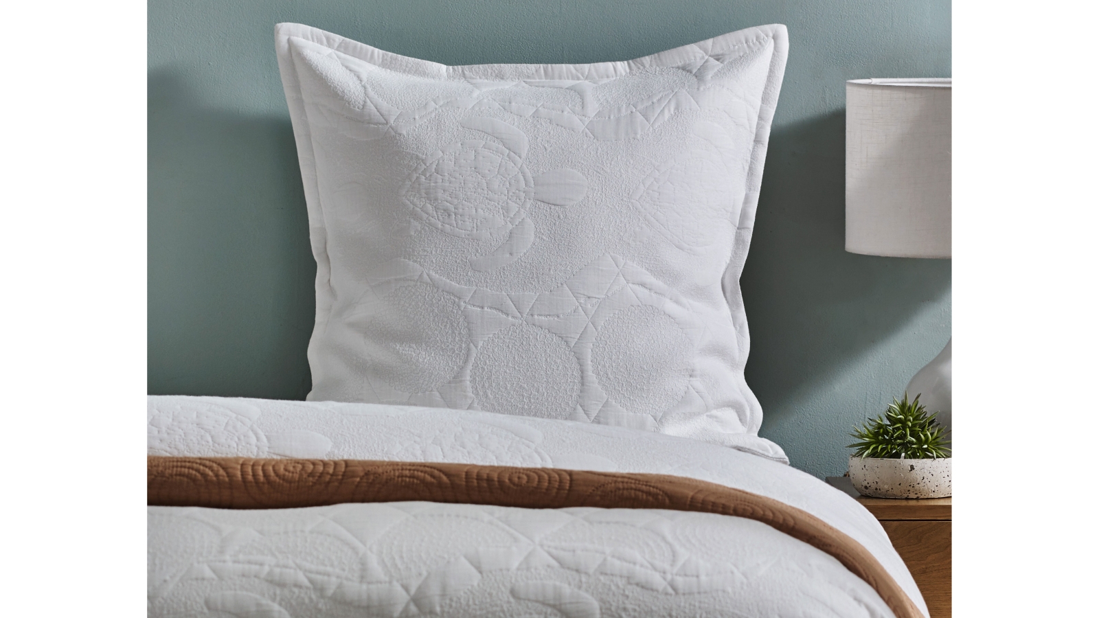 Ngunandhira Migrating Turtles White European Pillowcase