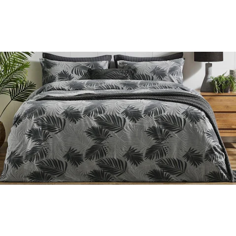 L'Avenue Luxury Jardin Palm Quilt Cover Set