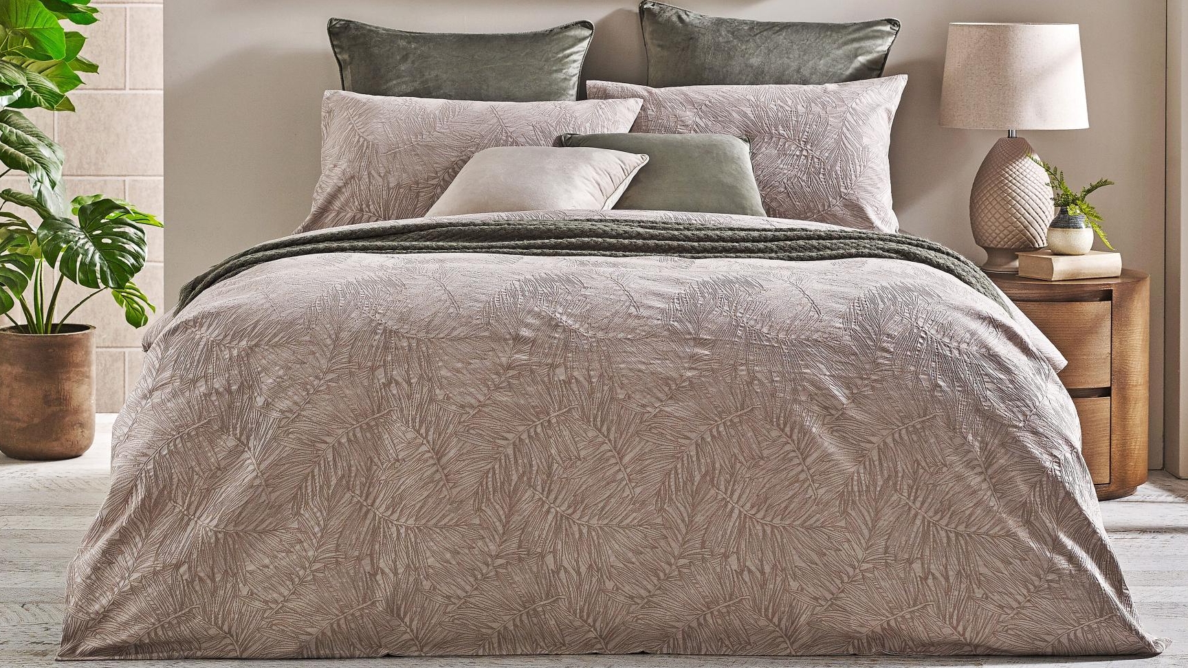 L'Avenue Santino Leaf Quilt Cover Set - King