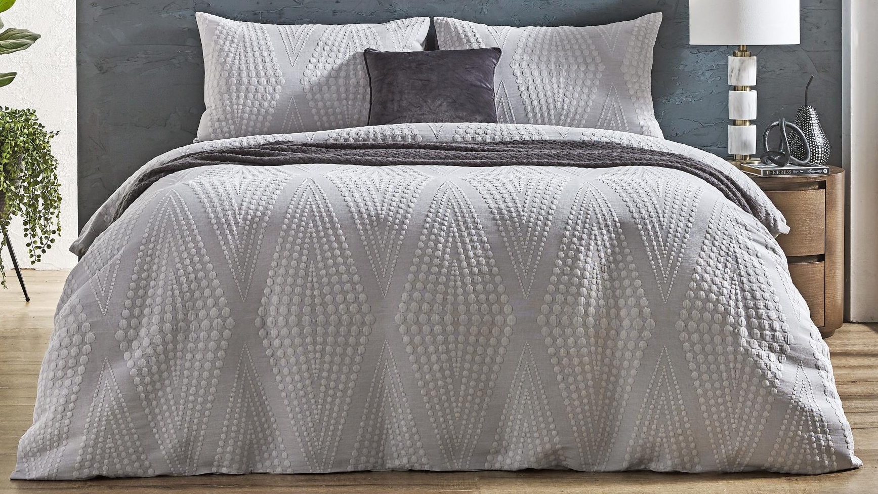 L'Avenue Ava Silver Jacquard Quilt Cover Set - Queen