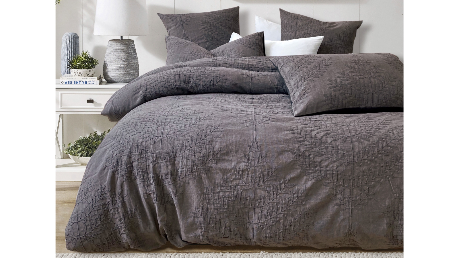 L'Avenue Avalon Charcoal Quilt Cover Set - King