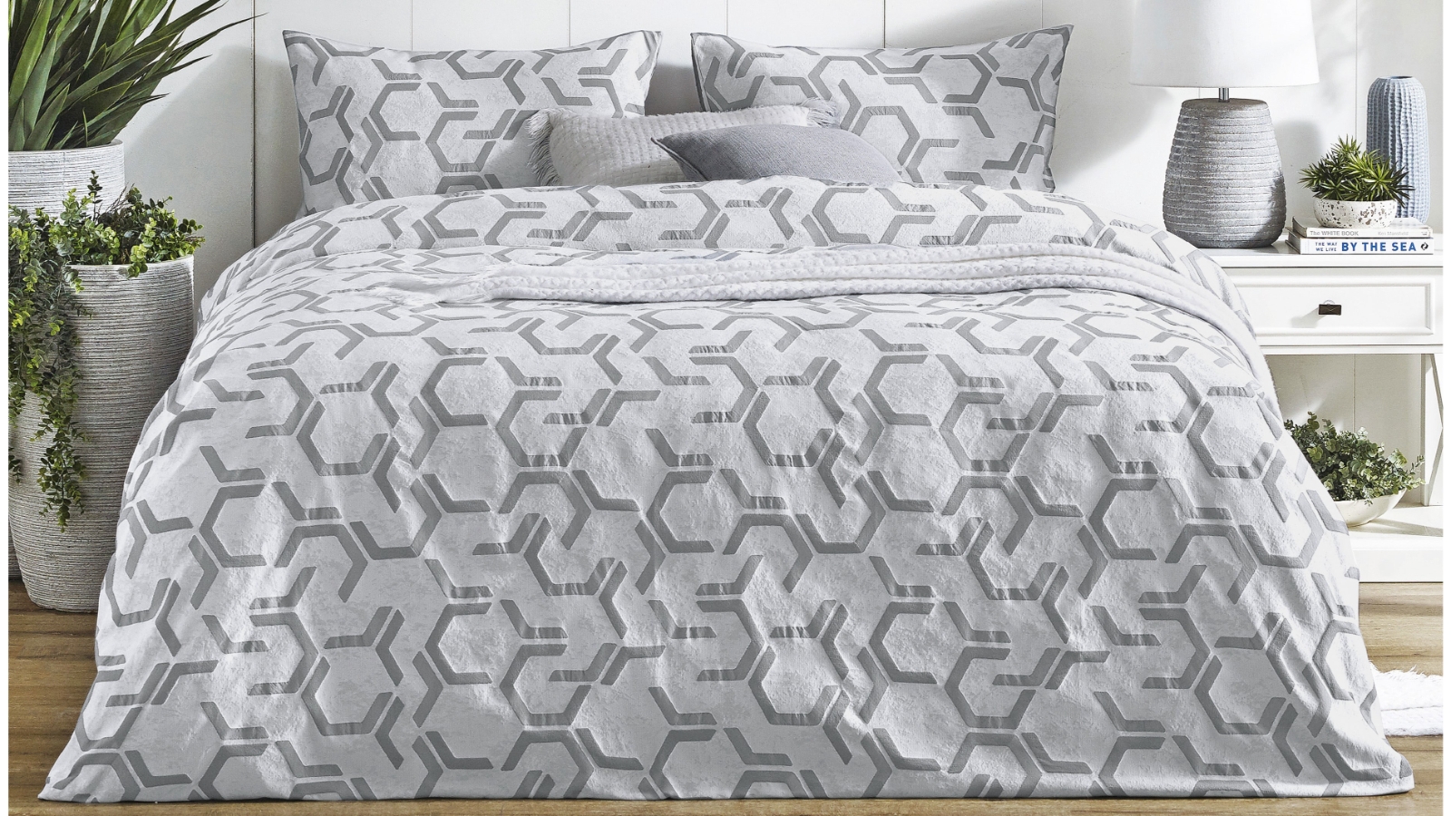 L'Avenue Kai Jacquard Silver Quilt Cover Set - Double