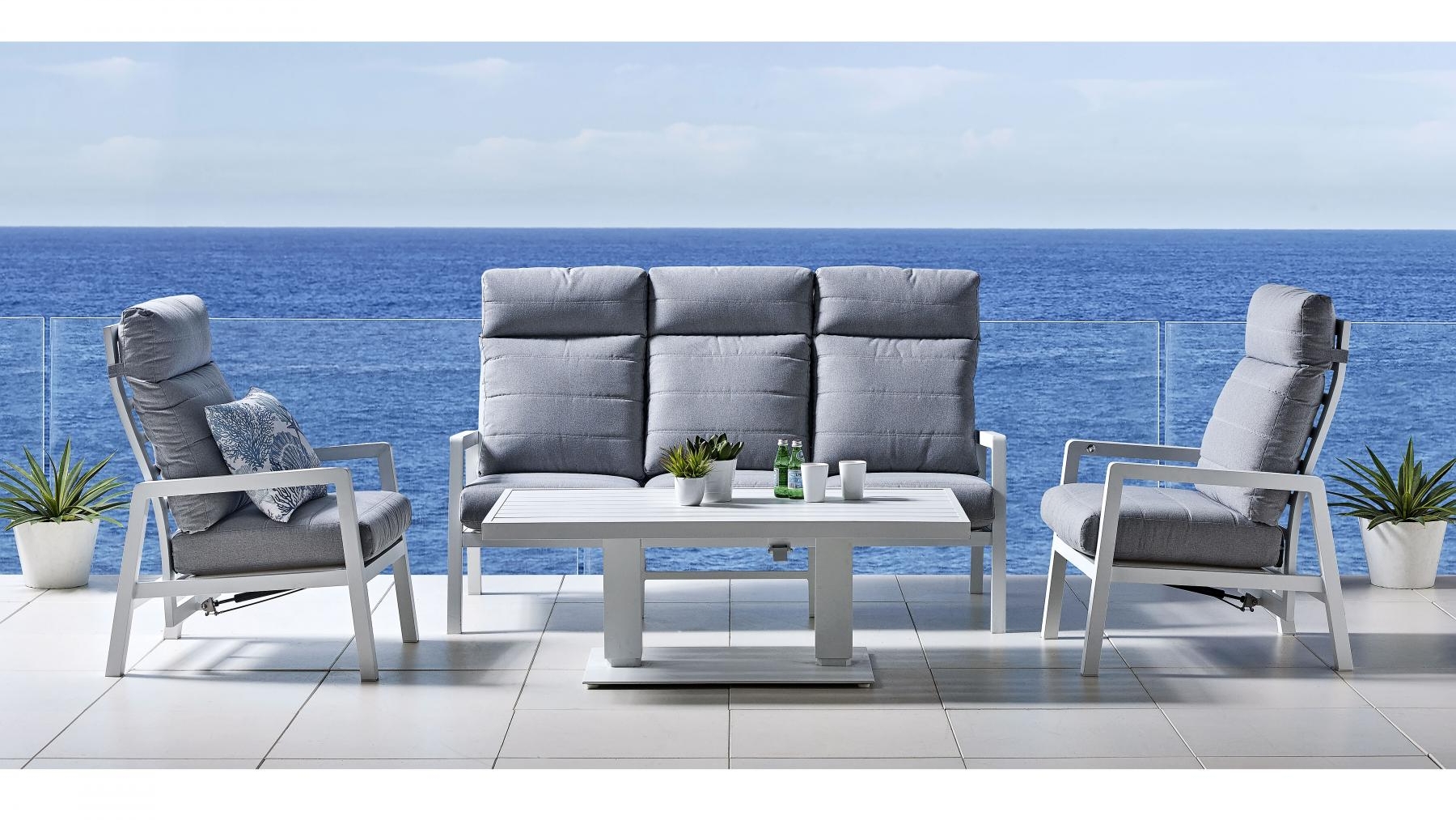 Simmi 4-Piece Outdoor Lounge/Dining Setting - White