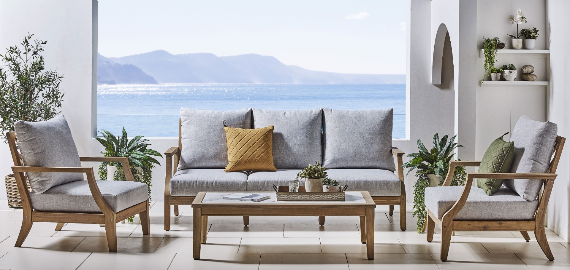 Franco 4-Piece Outdoor Lounge Setting
