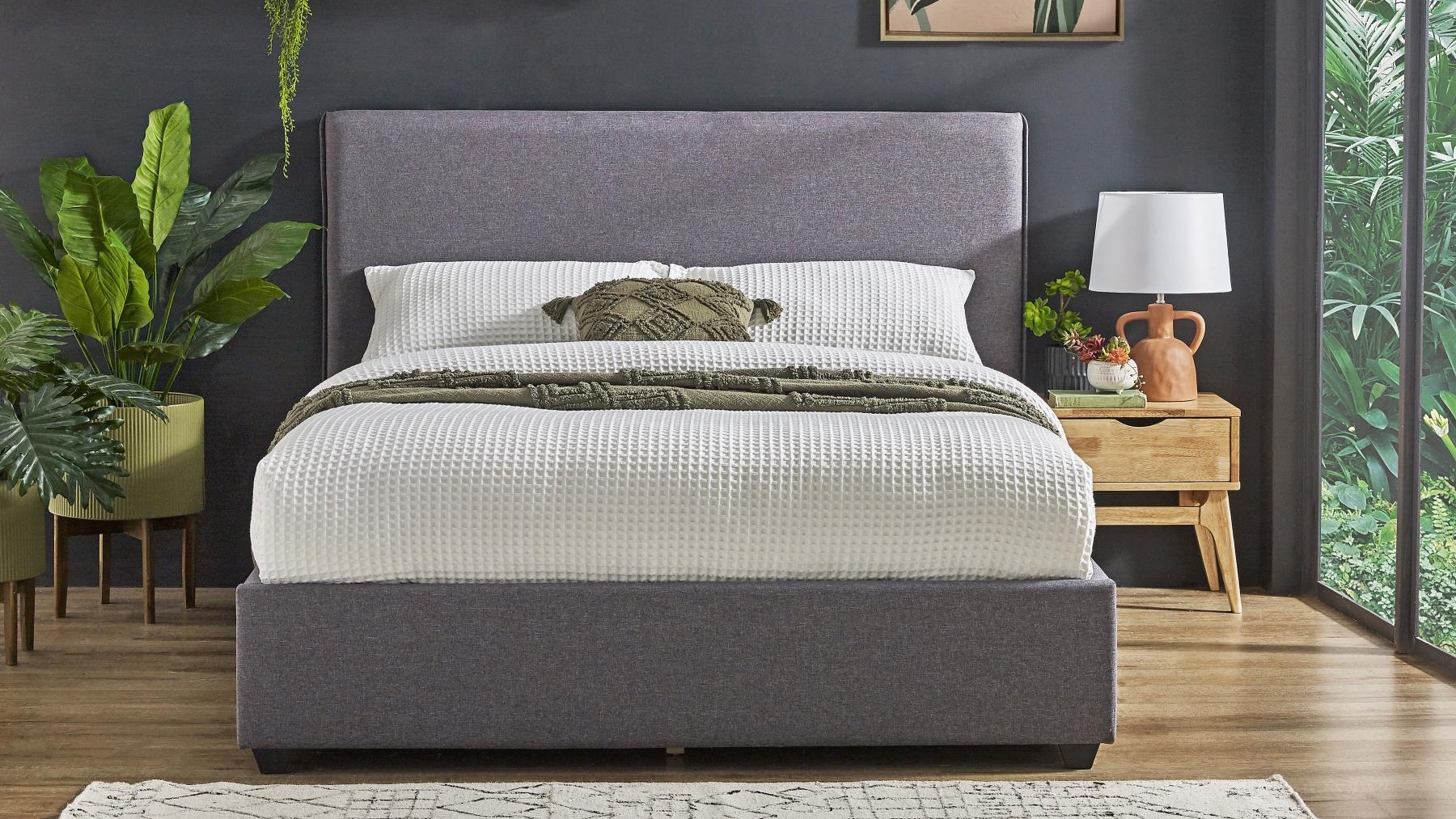 Traylee Gaslift Bed