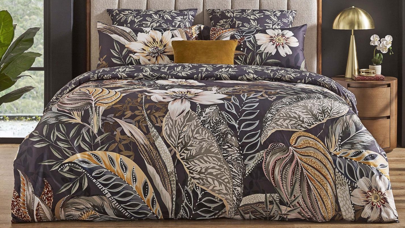 L'Avenue Luxury Sanctum Quilt Cover Set - Queen