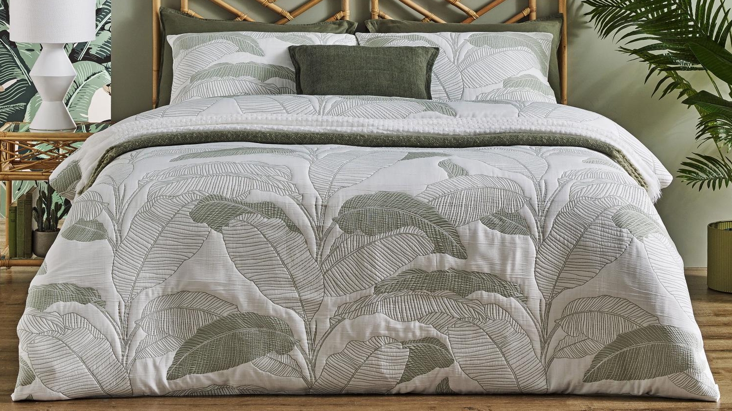 L'Avenue Palmira Moss Quilt Cover Set - Queen