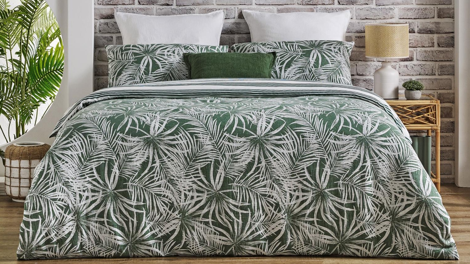 L'Avenue Foresta Leaf Quilt Cover Set - Super King