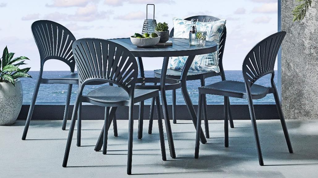 Passeri 5-Piece Outdoor Round Dining Setting