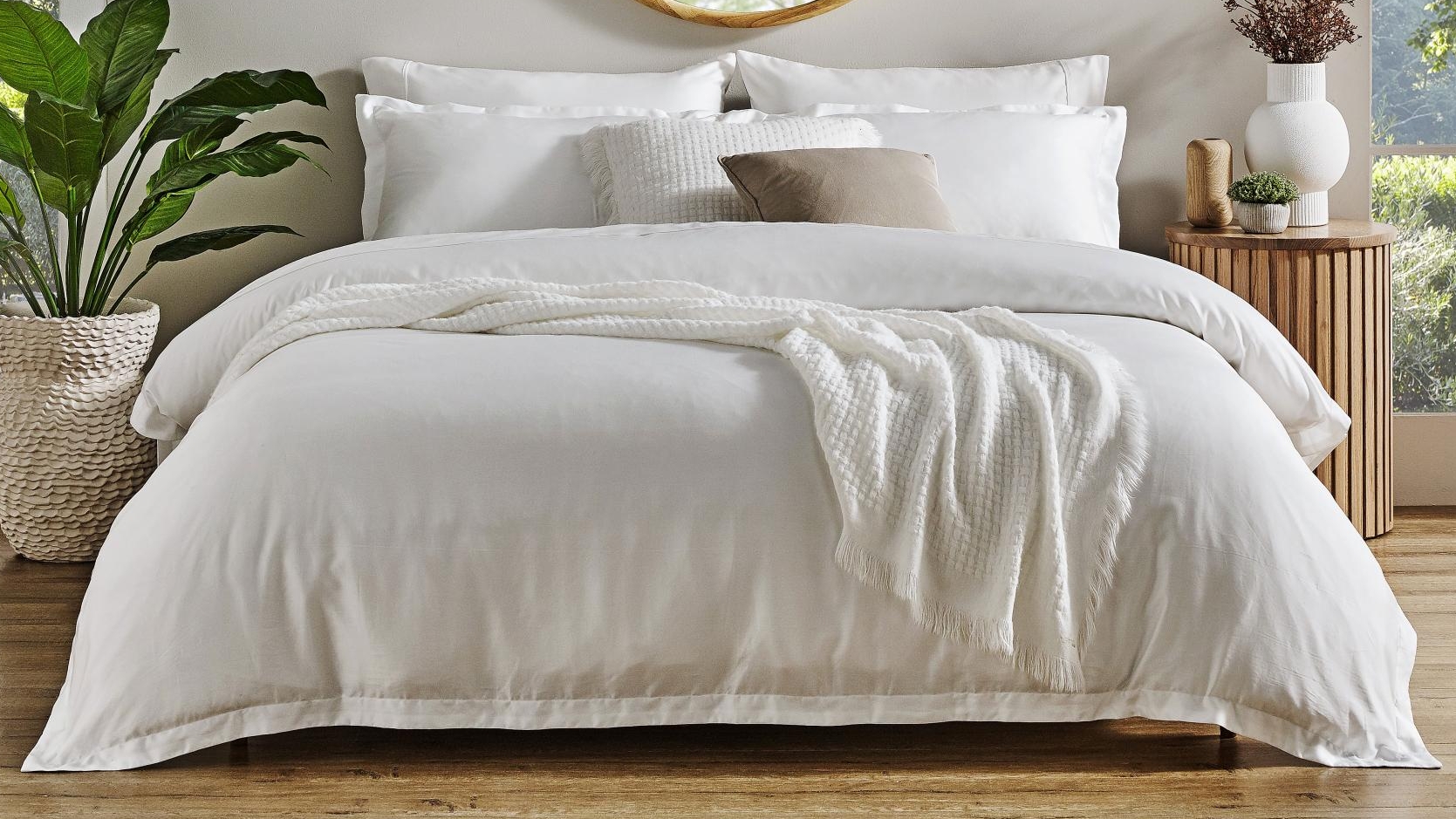 L'Avenue Luxury Chateau Tencel White Quilt Cover Set - Queen