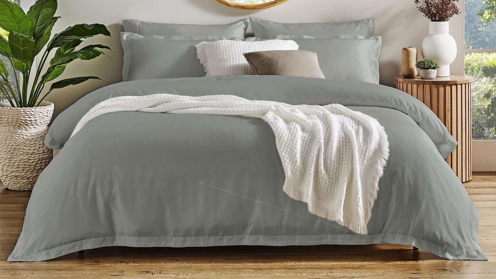 L'Avenue Luxury Chateau Tencel Charcoal Quilt Cover Set - Queen