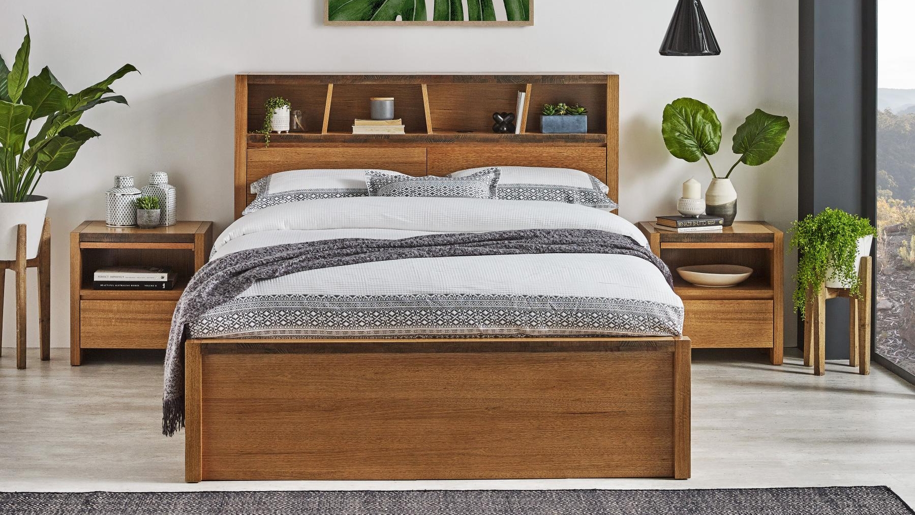 Accent Gaslift Bed - Queen 